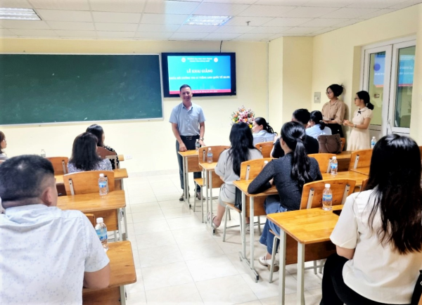 Khai giảng khóa học IELTS 5.5+ tại Trường Đại học Nha Trang