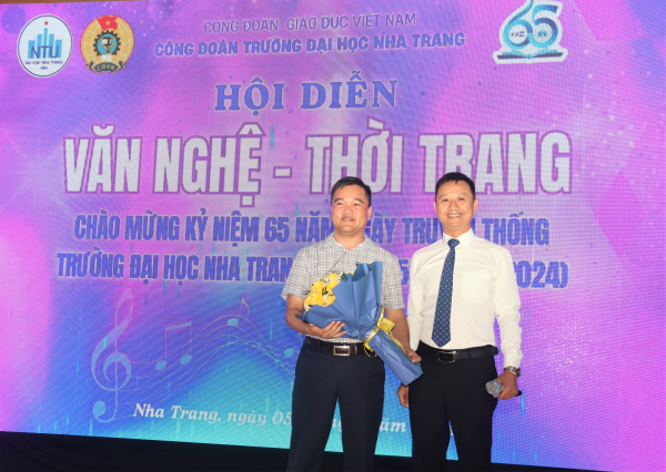 Hội diễn văn nghệ văn nghệ - thời trang Chào mừng 65 năm ngày Truyền thống Trường Đại học Nha Trang
