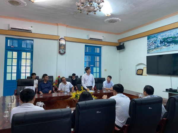 Giảng viên và sinh viên Khoa Cơ khí giao lưu với chuyên gia ngành Kỹ thuật nhiệt