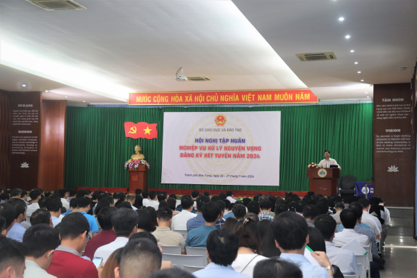 Bộ Giáo dục và Đào tạo tổ chức Tập huấn sử dụng phần mềm xét tuyển sinh trình độ cao đẳng và đại học năm 2024 tại Trường Đại học Nha Trang