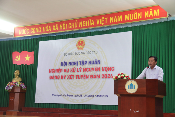 Bộ Giáo dục và Đào tạo tổ chức Tập huấn sử dụng phần mềm xét tuyển sinh trình độ cao đẳng và đại học năm 2024 tại Trường Đại học Nha Trang