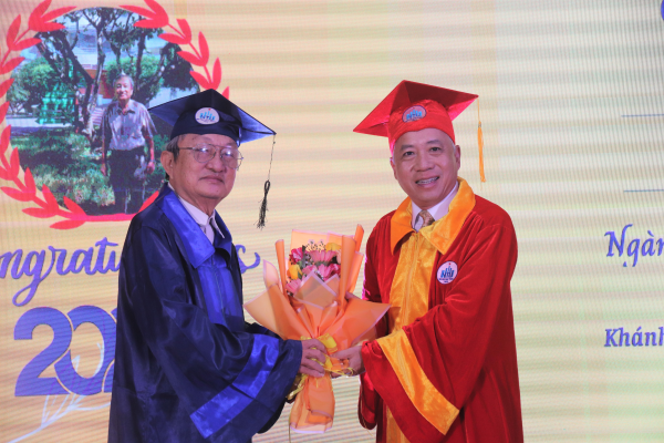 Trường Đại học Nha Trang tổ chức Lễ tốt nghiệp Sau đại học năm 2024
