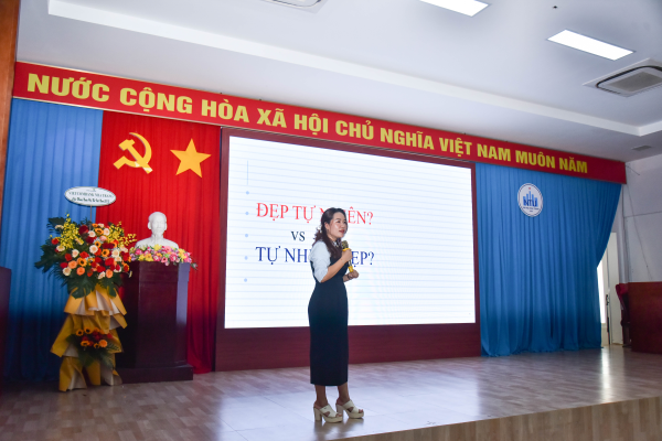 Công đoàn Trường Đại học Nha Trang tổ chức tọa đàm  chào mừng Ngày Phụ nữ Việt Nam 20/10