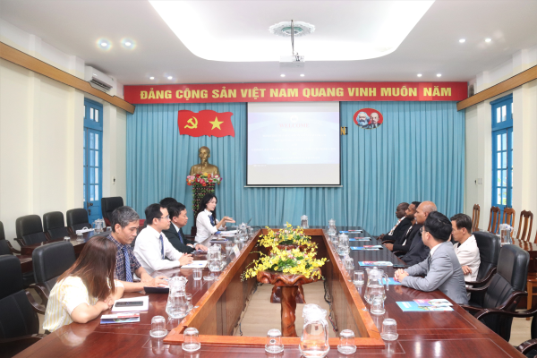 Trường Đại học Nha Trang tiếp và làm việc với Tổng Lãnh sự quán Cộng hòa Vanuatu