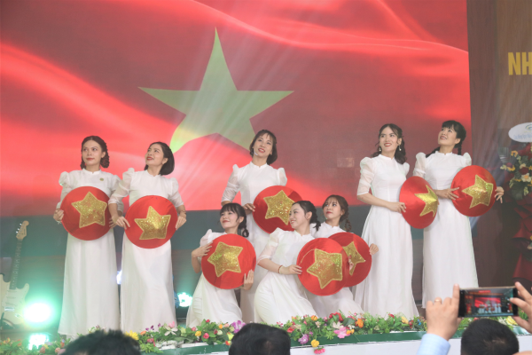 Trường Đại học Nha Trang tổ chức mít tinh Chào mừng kỷ niệm 42 năm Ngày Nhà giáo Việt Nam 20/11