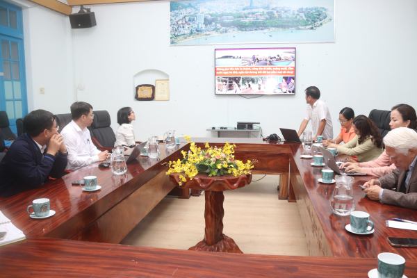 Trường Đại học Nha Trang đón tiếp và làm việc với đoàn công tác  về du lịch giáo dục và bảo tồn môi trường
