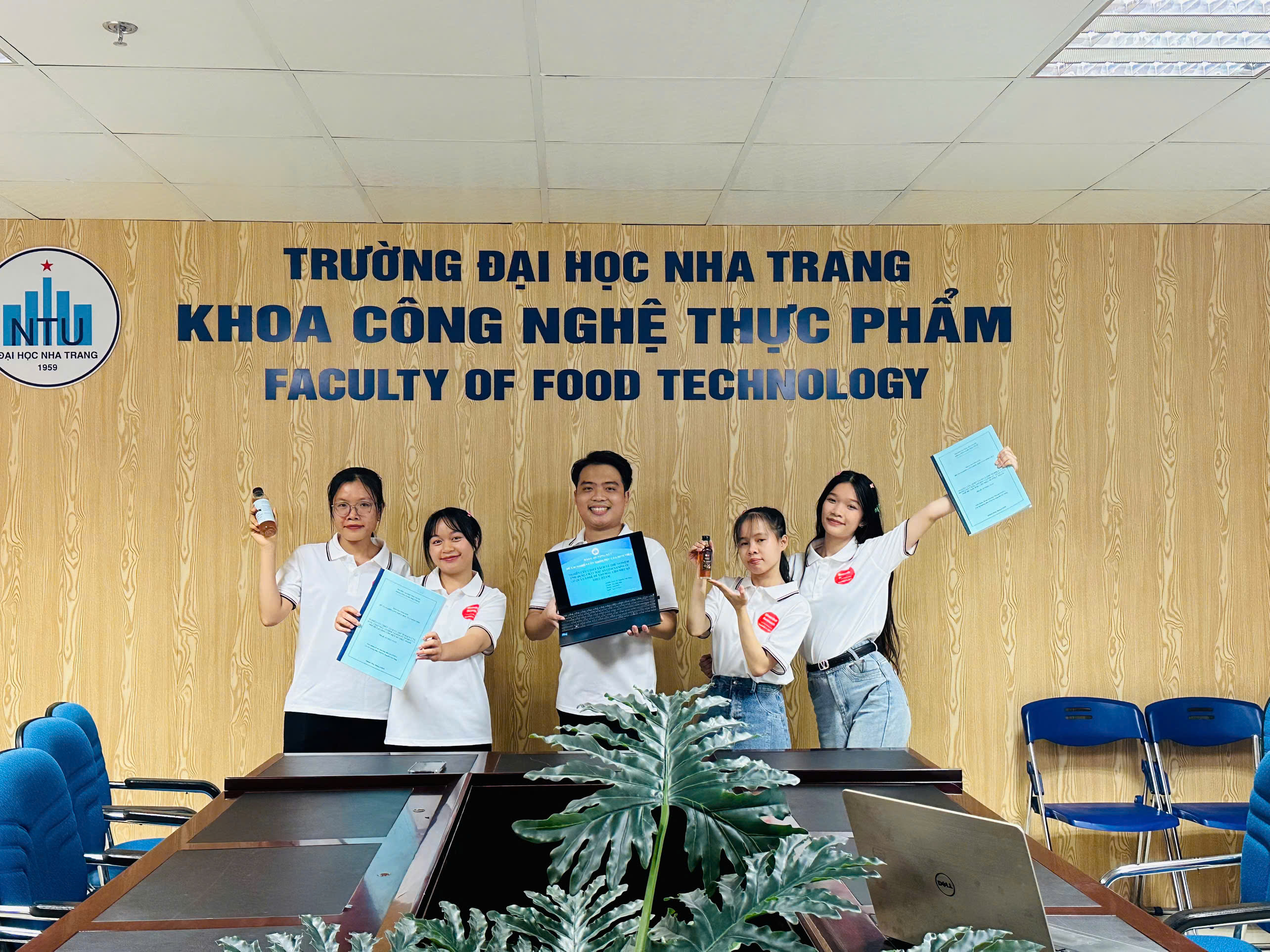 Hoạt động nghiên cứu khoa học của sinh viên Khoa Công nghệ Thực phẩm: Thực trạng, thách thức và giải pháp