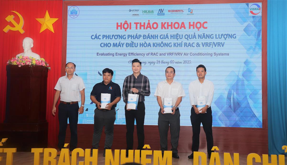 Hội thảo khoa học về đánh giá hiệu suất năng lượng máy điều hòa không khí tại Trường Đại học Nha Trang