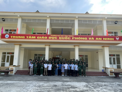 Đoàn công tác Trường Đại học Nha Trang thăm hỏi, động viên giảng viên và sinh viên tại Trung tâm Giáo dục Quốc phòng và An ninh