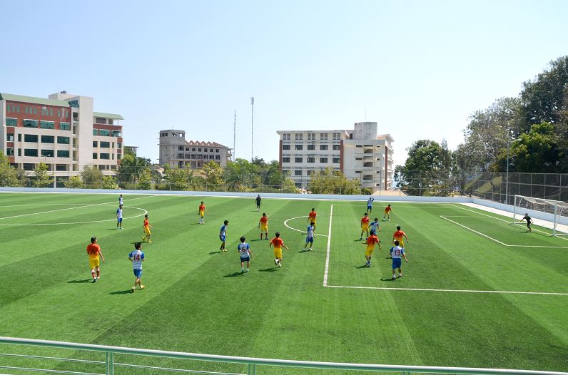 Sân bóng đá tại Đại học Nha Trang