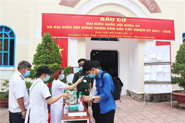 Trường ĐH Nha Trang: Phối hợp tổ chức thành công công tác bầu cử đại biểu Quốc hội khóa XV và đại biểu Hội đồng nhân dân các cấp nhiệm kỳ 2021-2026